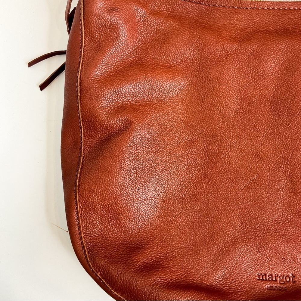 MARGOT New York Classic Leather Shoulder Bag in Rust Brown - Picture 3 of 7